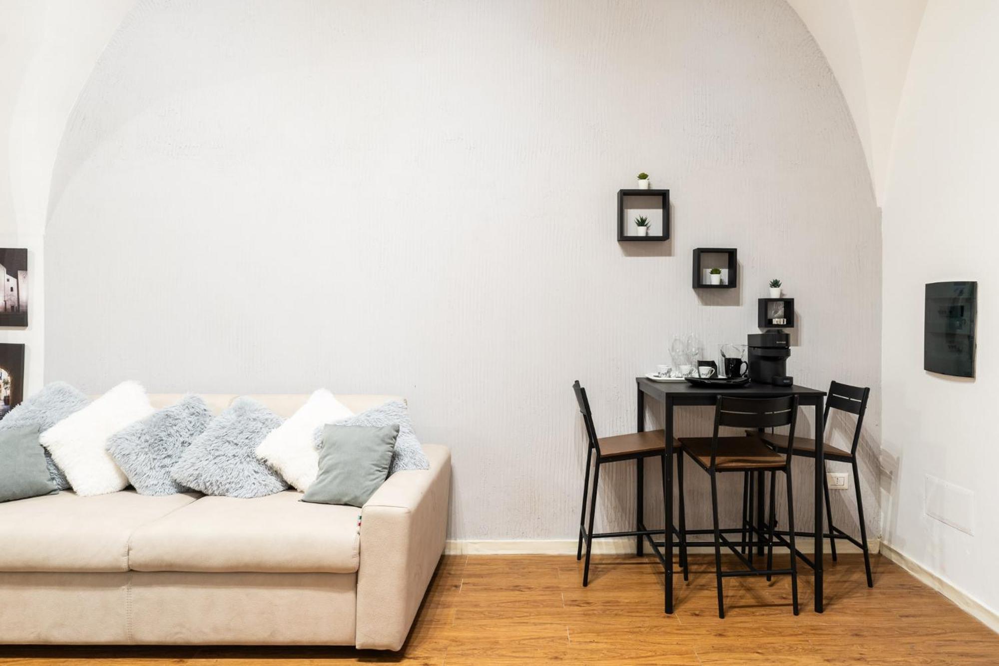 Apartamento House Visconti Bari Exterior foto