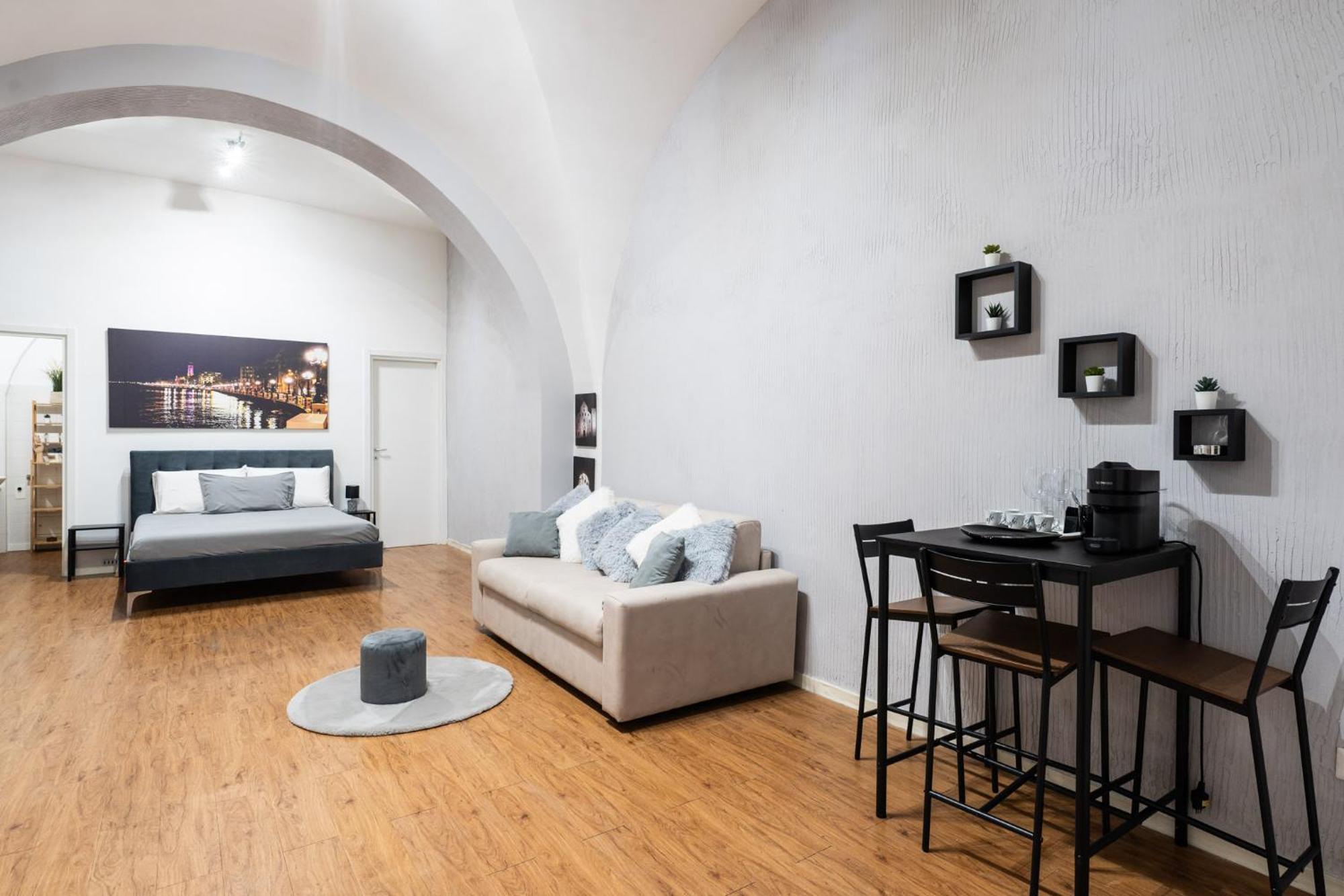 Apartamento House Visconti Bari Exterior foto